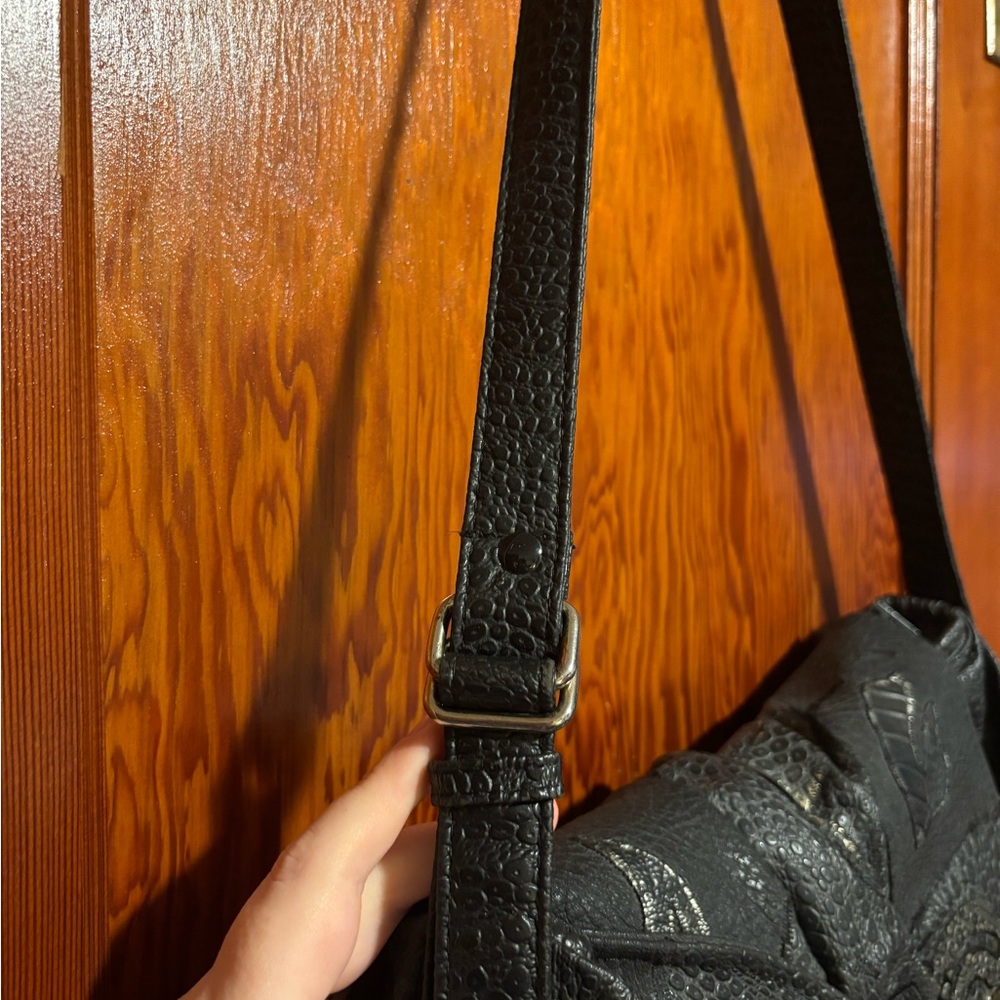 ALENTINO NAS VINTAGE 80s Black Faux Leather Shoulder Bag - Picture 2 of 7